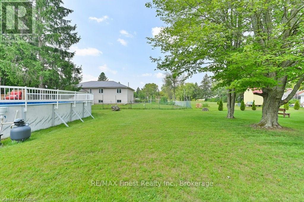 35 John Street, Addington Highlands, Ontario  K0H 1P0 - Photo 27 - X9412119