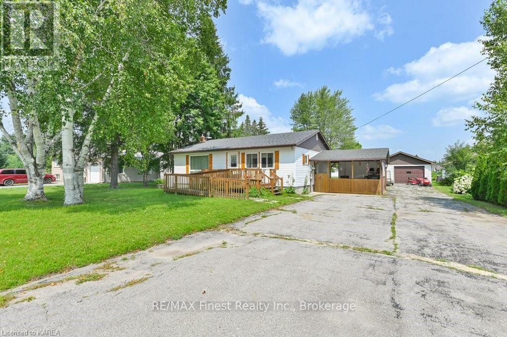 35 John Street, Addington Highlands, Ontario  K0H 1P0 - Photo 28 - X9412119