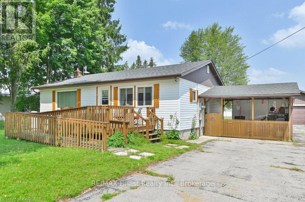 35 John Street, Addington Highlands, Ontario  K0H 1P0 - Photo 30 - X9412119