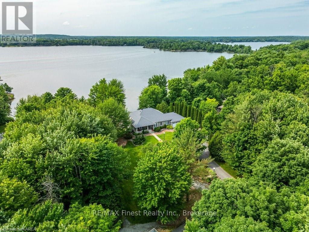 3909 Stone Point Road, South Frontenac (Frontenac South), Ontario  K0H 1X0 - Photo 13 - X9411228