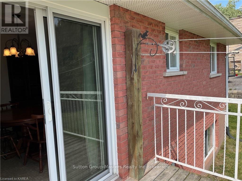 1728 Floyd Avenue, Kingston (City North Of 401), Ontario  K7L 4V4 - Photo 34 - X9412215