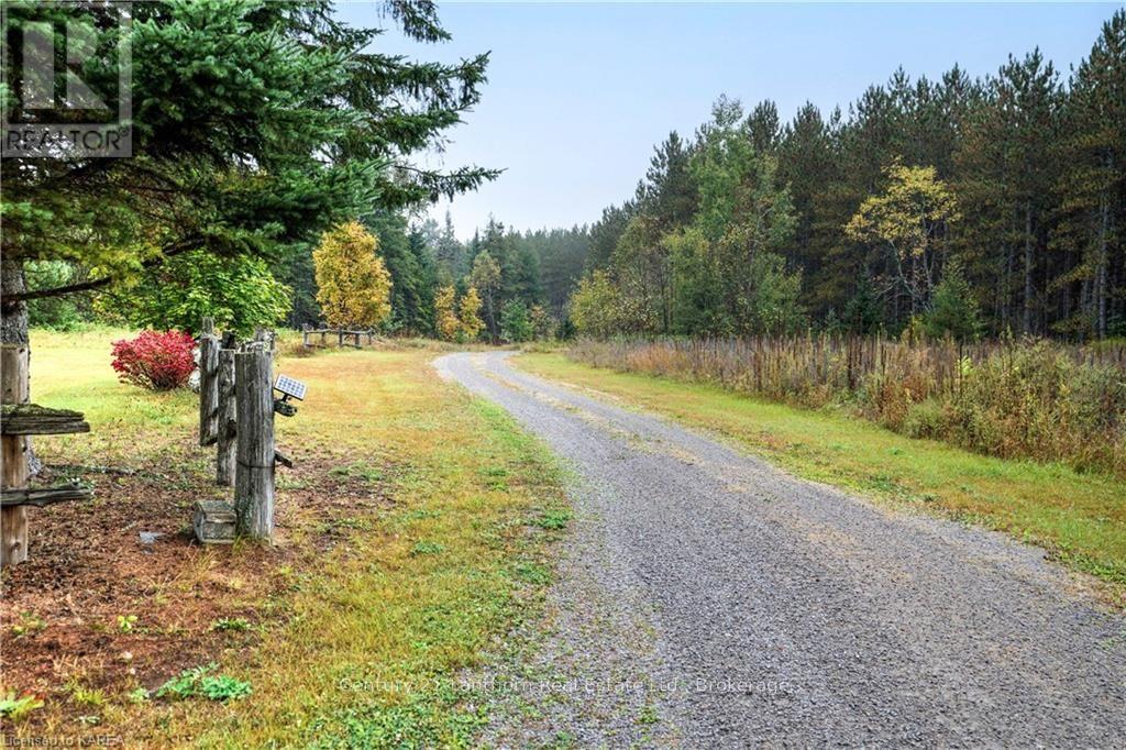 1968 Matawatchan Road, Greater Madawaska, Ontario  K0J 2R0 - Photo 6 - X9412354