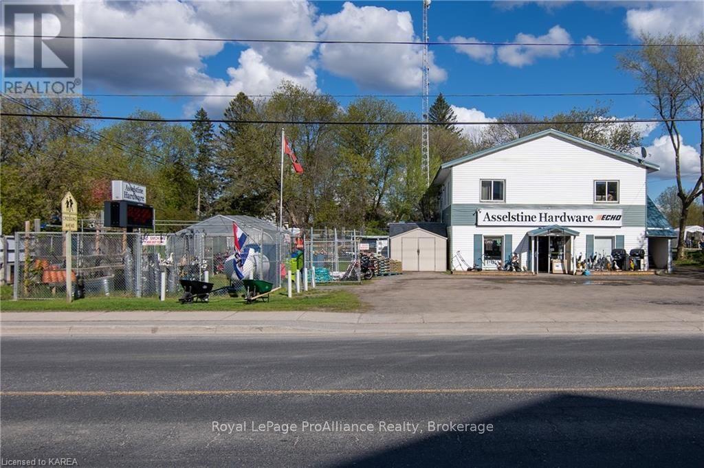 6826 Highway 38, South Frontenac (Frontenac South), Ontario  K0H 2W0 - Photo 2 - X9412529