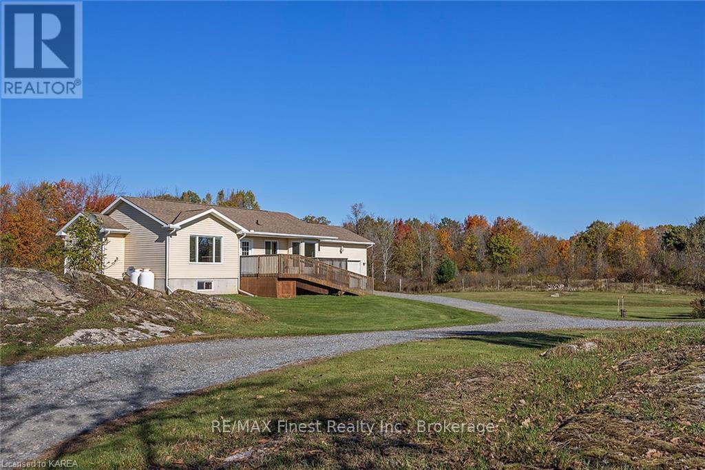 6089 First Lake Road, South Frontenac (Frontenac South), Ontario  K0H 2W0 - Photo 9 - X9413002