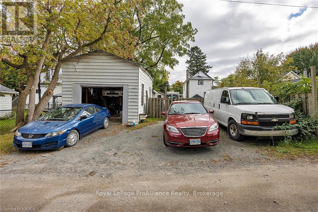 308 Brock Street, Gananoque, Ontario  K7G 1K6 - Photo 6 - X9413201