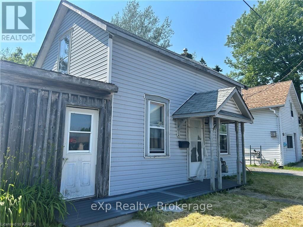 645 Collins Bay Road, Kingston (South Of Taylor-Kidd Blvd), Ontario  K7M 5G7 - Photo 1 - X9507663