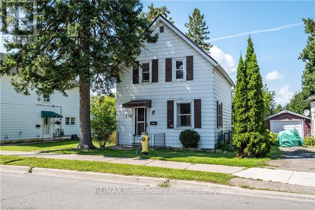 254 North Street, Gananoque, Ontario  K7G 1M1 - Photo 3 - X10409488