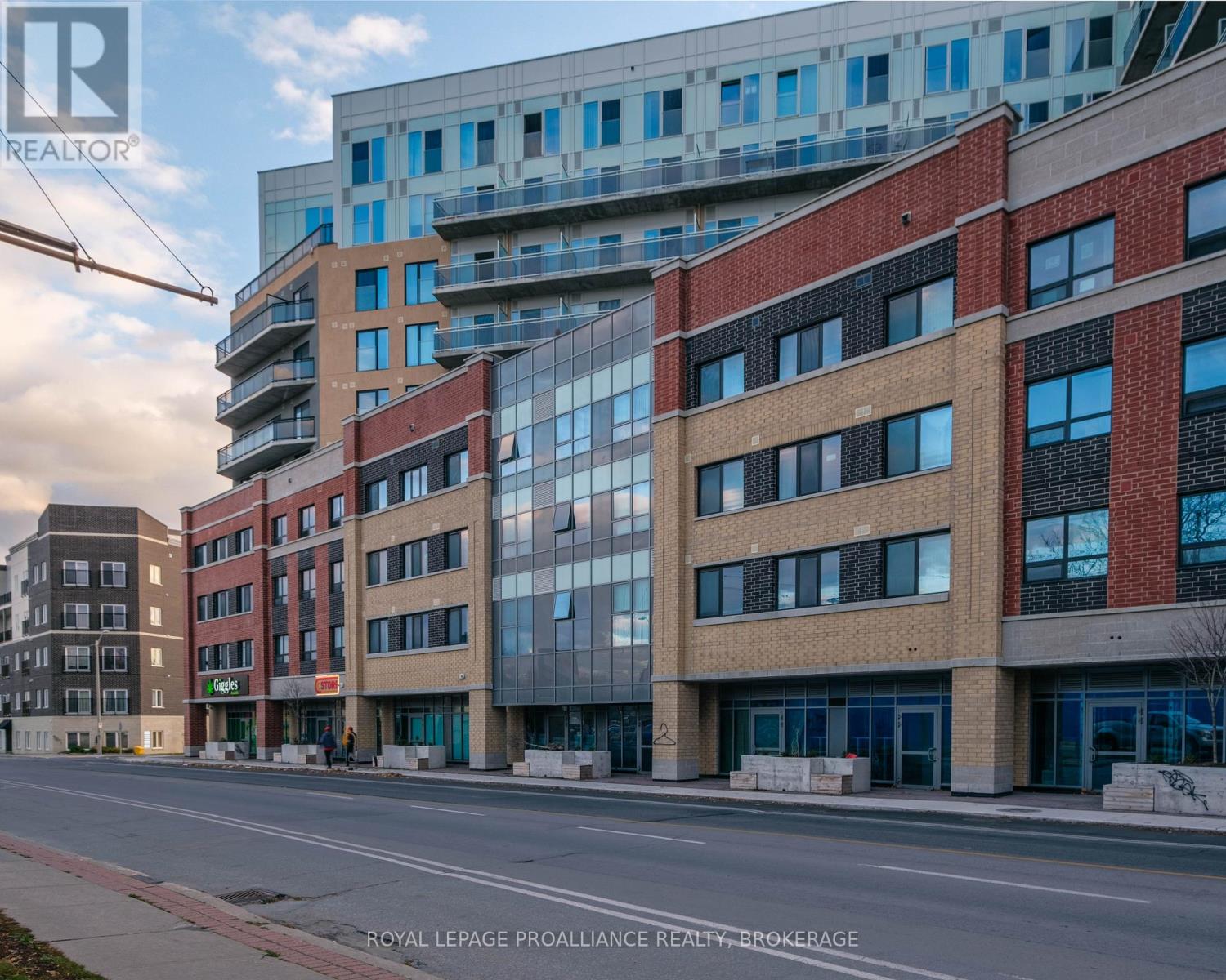 415 - 652 PRINCESS STREET, kingston, Ontario