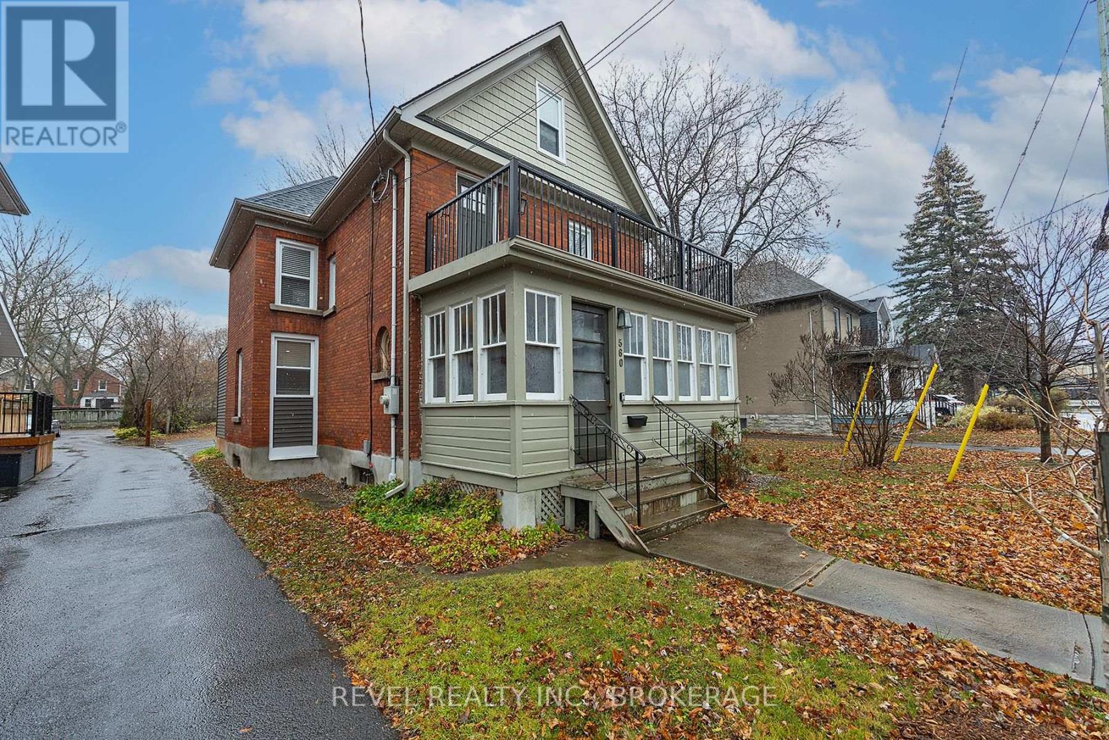 560 Frontenac Street, Kingston (East Of Sir John A. Blvd), Ontario  K7K 4M2 - Photo 2 - X11534615