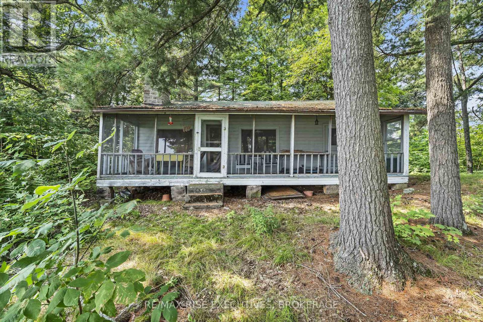 1326 Ridge Lane, South Frontenac (Frontenac South), Ontario  K0H 2N0 - Photo 1 - X11916837