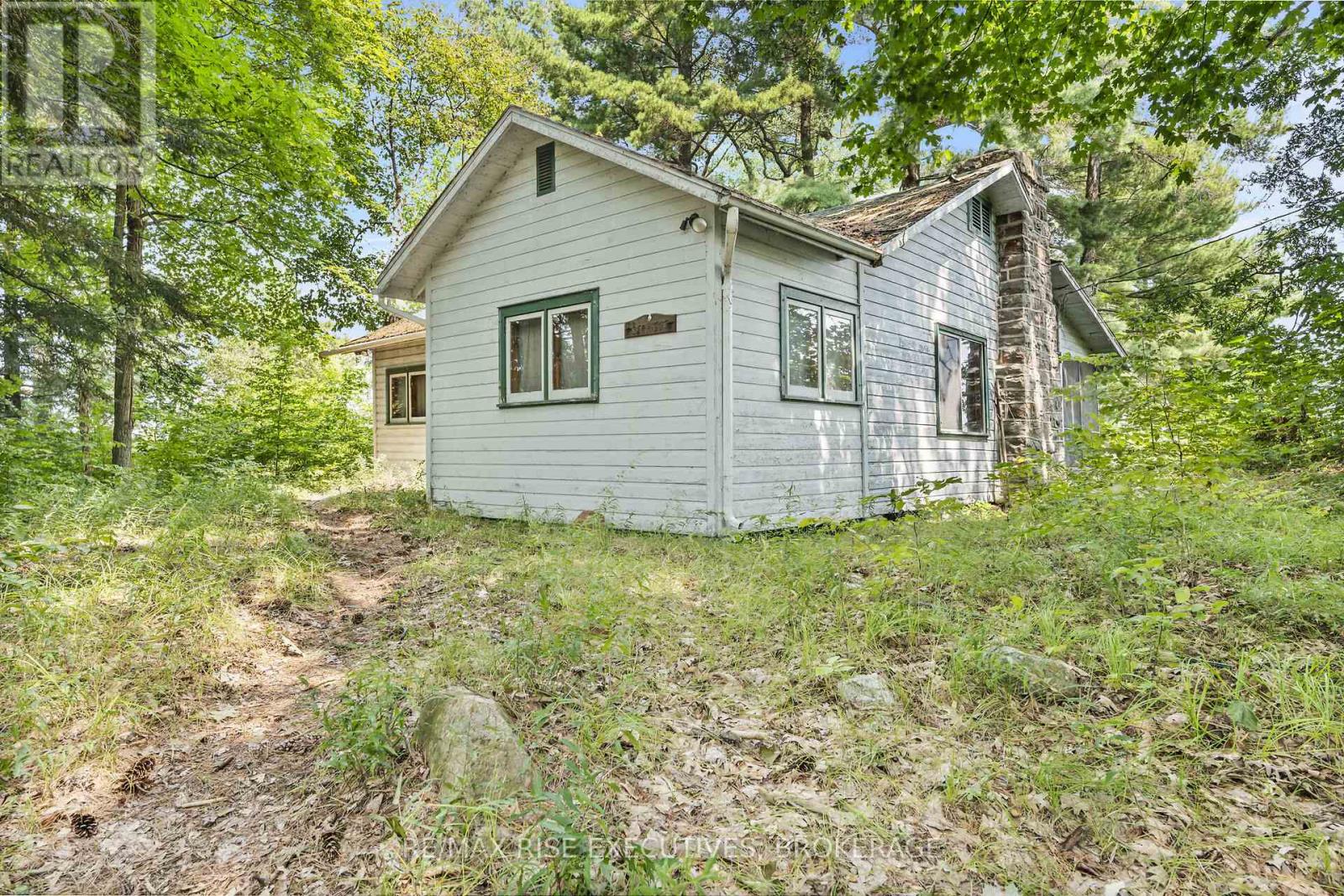 1326 Ridge Lane, South Frontenac (Frontenac South), Ontario  K0H 2N0 - Photo 2 - X11916837