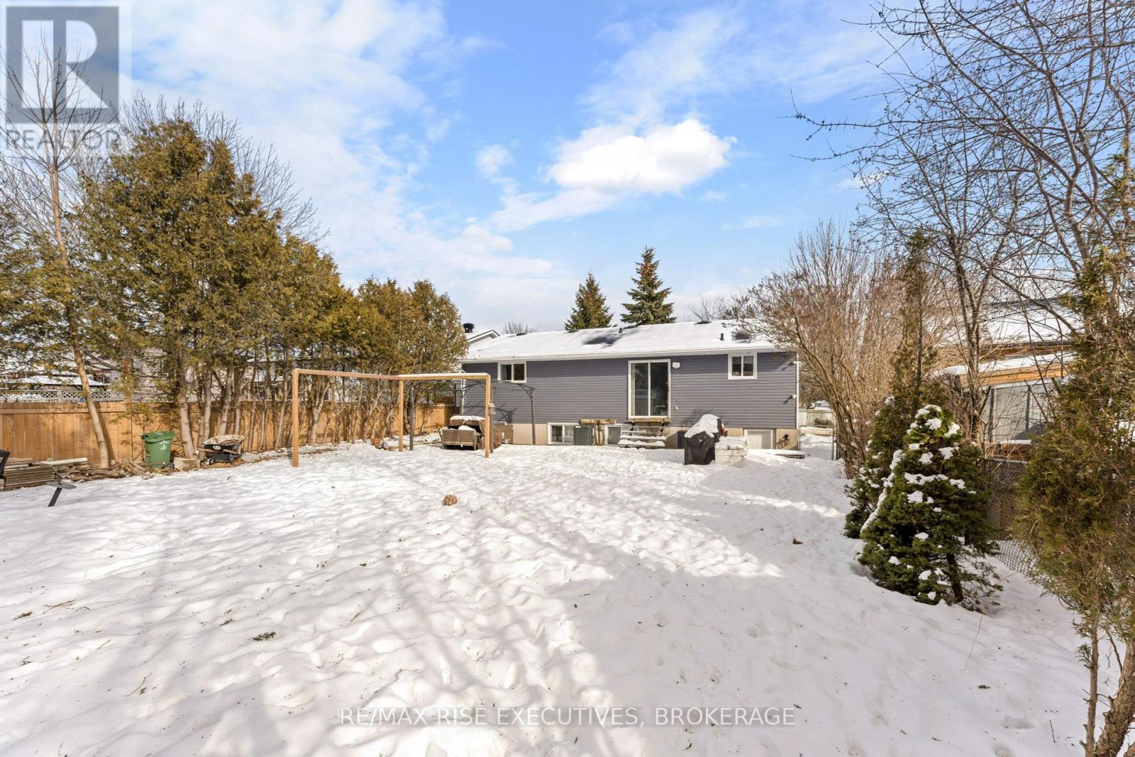 10 Barker Drive, Kingston (Kingston East (Incl Barret Crt)), Ontario  K7K 6L3 - Photo 34 - X11969771